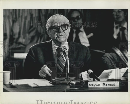 1975 Press Photo New York Mayor Abraham D. Beame - Historic Images