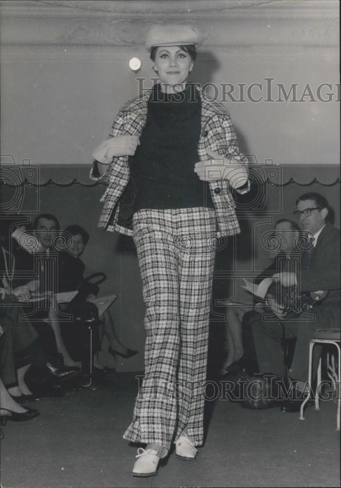 Press Photo Casual Wear by Jacques Esterel - Historic Images