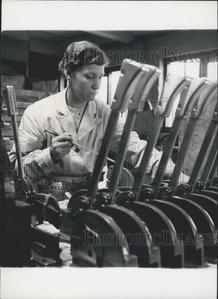 Press Photo Women Running an Engineering Works - Historic Images