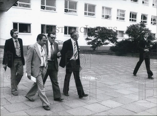 Press Photo Franz-Josef Straus Chairman of the CSU & with Security Agents - Historic Images
