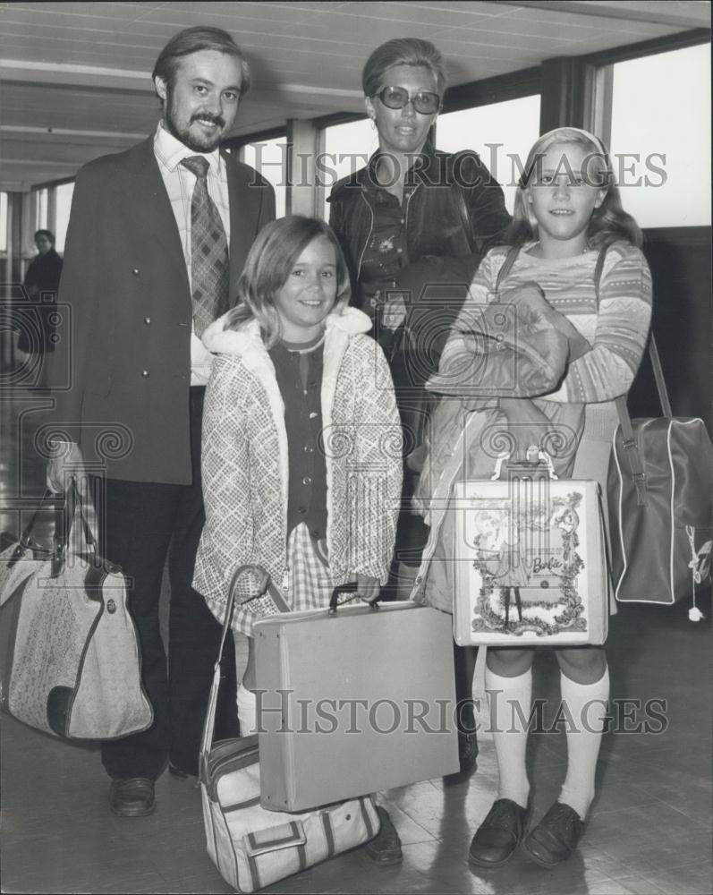 1976 Press Photo British Lecturer Dr. Lionel Cliffe Released From Zambian Jail - Historic Images