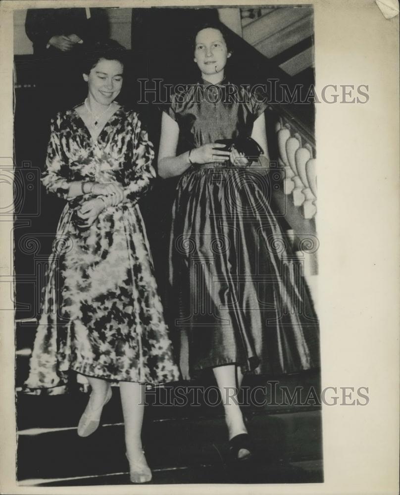 1954 Press Photo Queen Frederica and Miss Lotti Adenauer - Historic Images