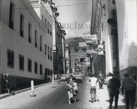 Press Photo Chile Street, A Corner Of Government Palace In Quito, Ecaudor - Historic Images