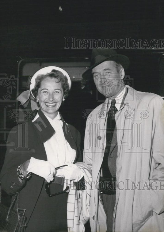 1954 Press Photo Actor James Stewart and wife - Historic Images
