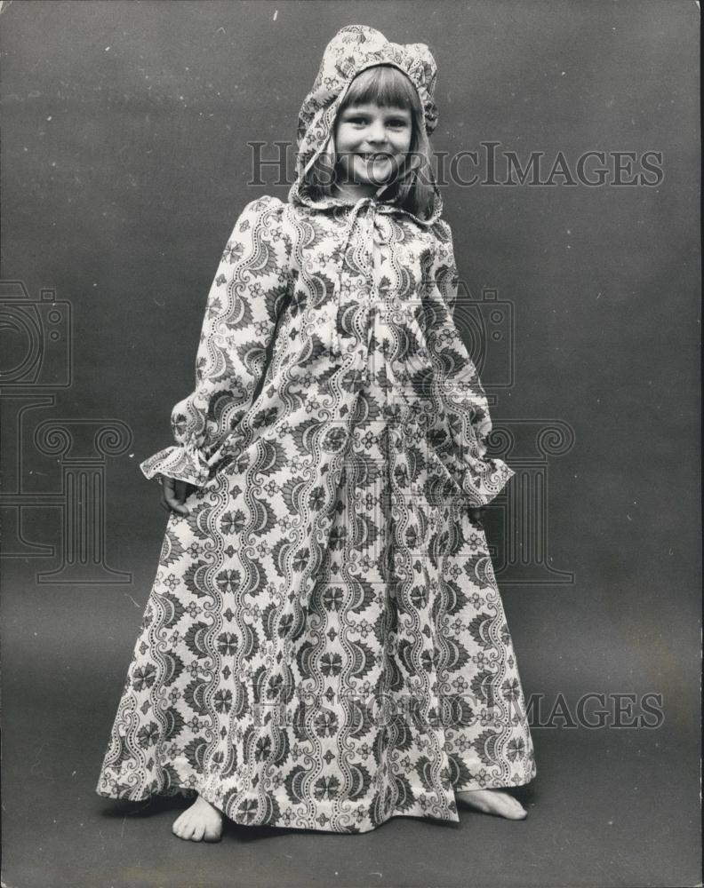 1970 Press Photo Joanne Plummer, Childrens Fashion Show, Rocking Horse Ltd - Historic Images