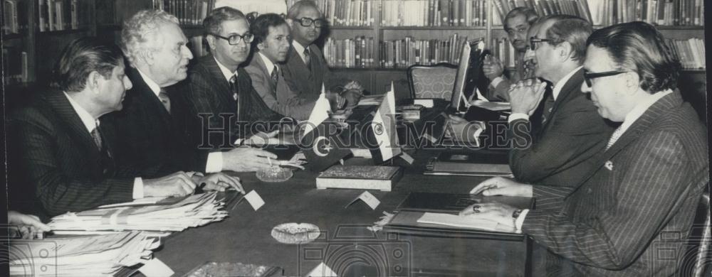 Press Photo R. S. Shah Nawaz &amp; . R.D. Sathe - Historic Images