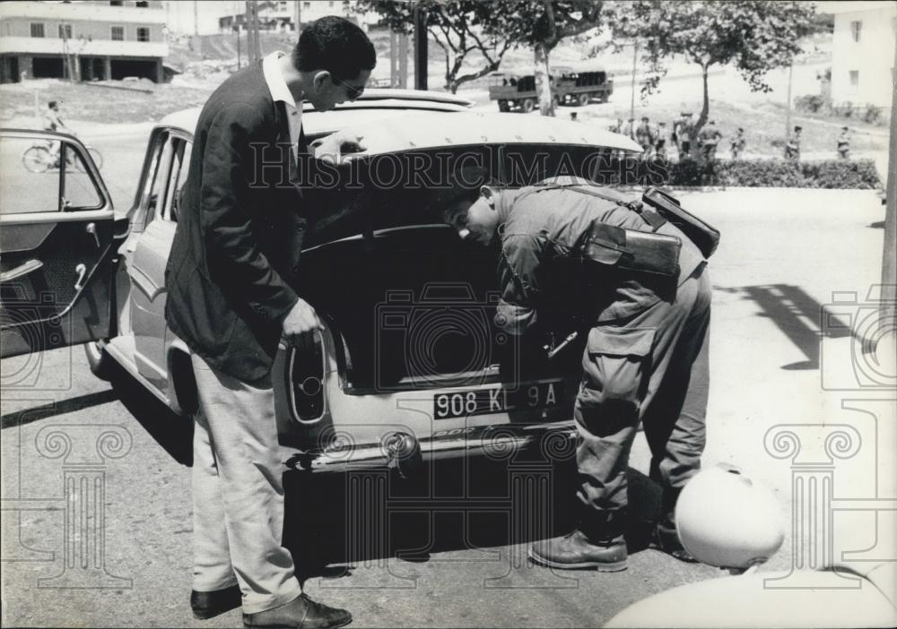 Press Photo Huge police operations in Algiers - Historic Images