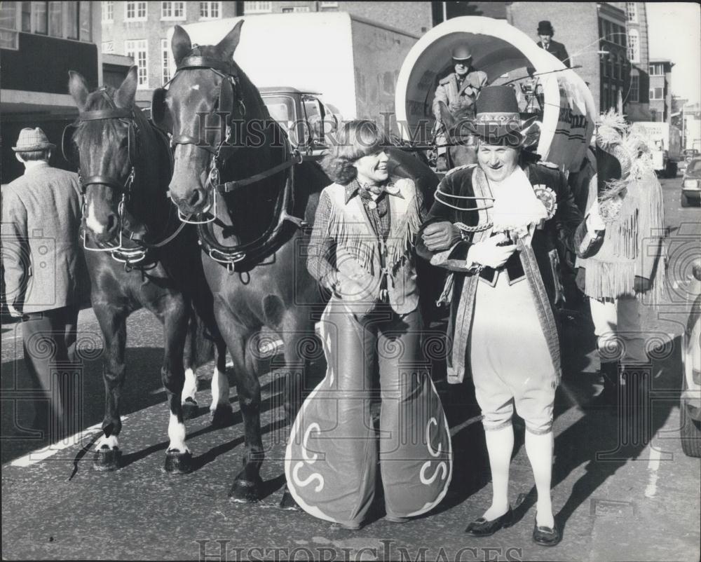 1979 Press Photo John Lawless Lord Mayor's Coachman Western Style Hat Susan Holt - Historic Images