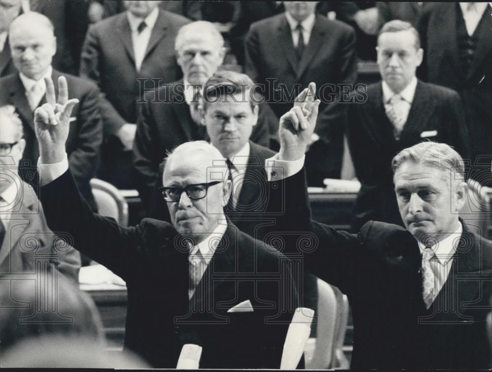 1969 Press Photo Mr. Pierro Graber (left) and Mr. Ernst Brugger Zurich Election - Historic Images