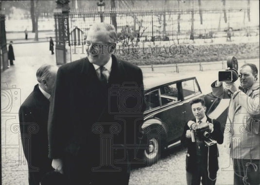 1958 Press Photo Paris Talks Foreign Secretary Selwyn Lloyd At Quai D'Orsay - Historic Images