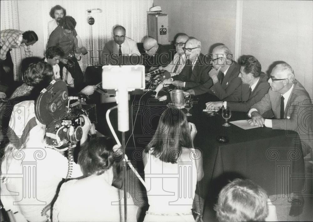 Press Photo Press conference of regimes in Greece - Historic Images
