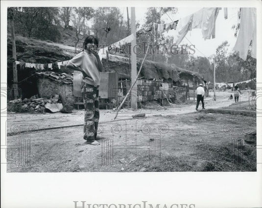 Press Photo Cave Dwellers In The Heart of Mexico City - Historic Images