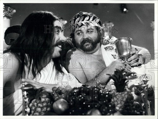 1971 Press Photo Lasse Aberg and Ake Soderqvist in ''Magic Box''. - Historic Images
