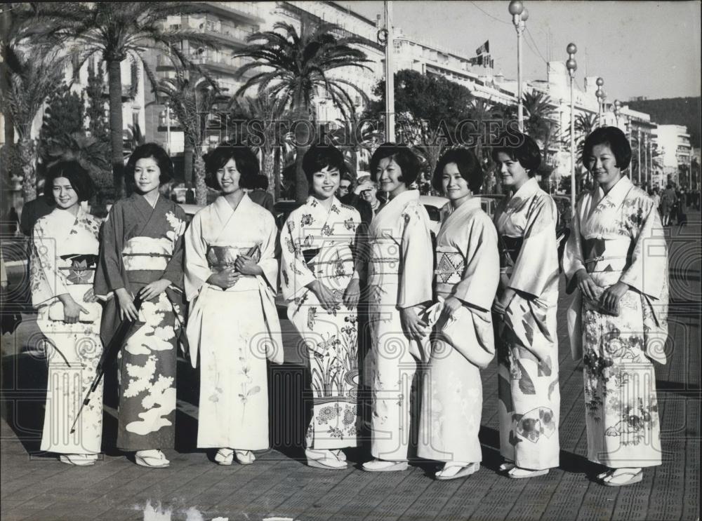 1970 Press Photo Japanese Air Hostesses - Historic Images