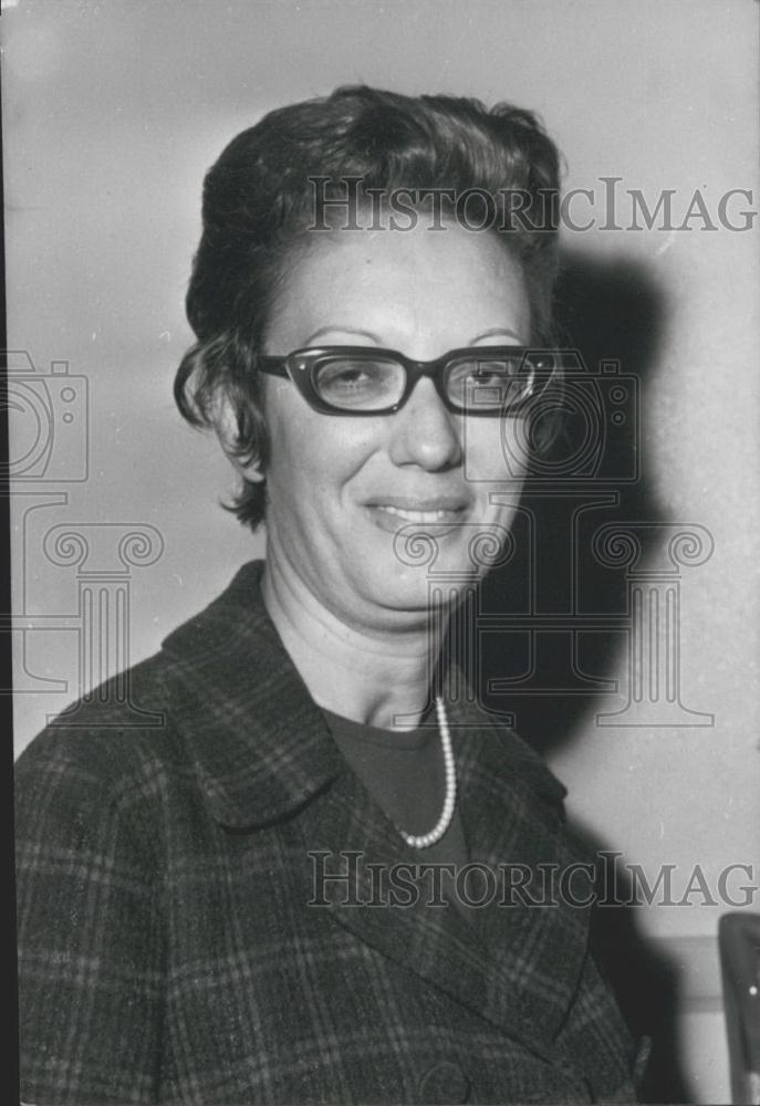 Press Photo Dr. Aisha Rateb Minister for Social Affairs - Historic Images