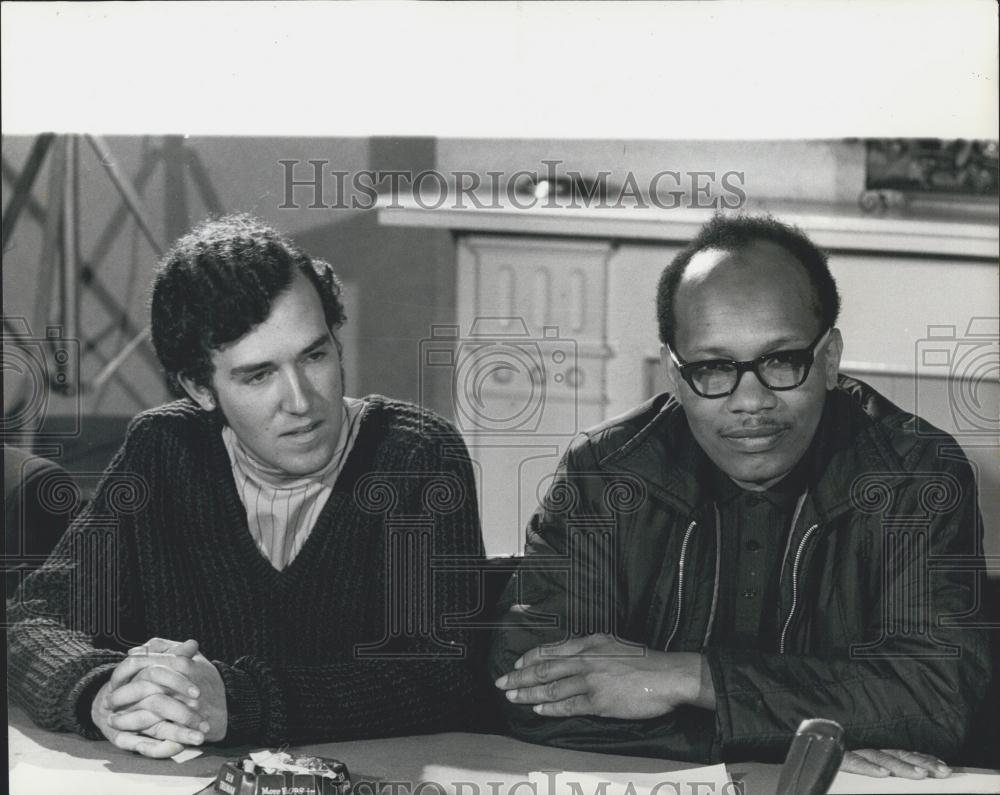 1970 Press Photo Stop The '70 Tour Campaign Press Conference - Historic Images