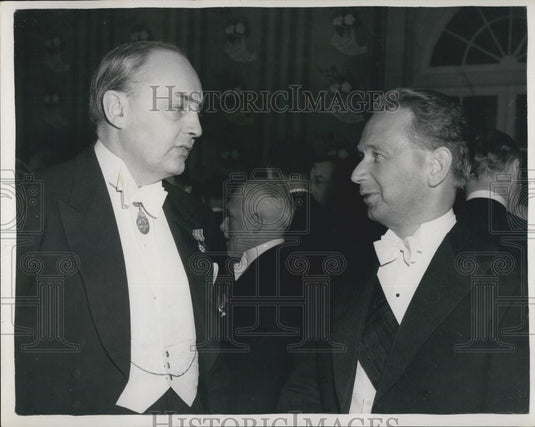 1954 Press Photo Sir Gladwyn Jebb & Mr. Dag Hammarskjold. - Historic Images