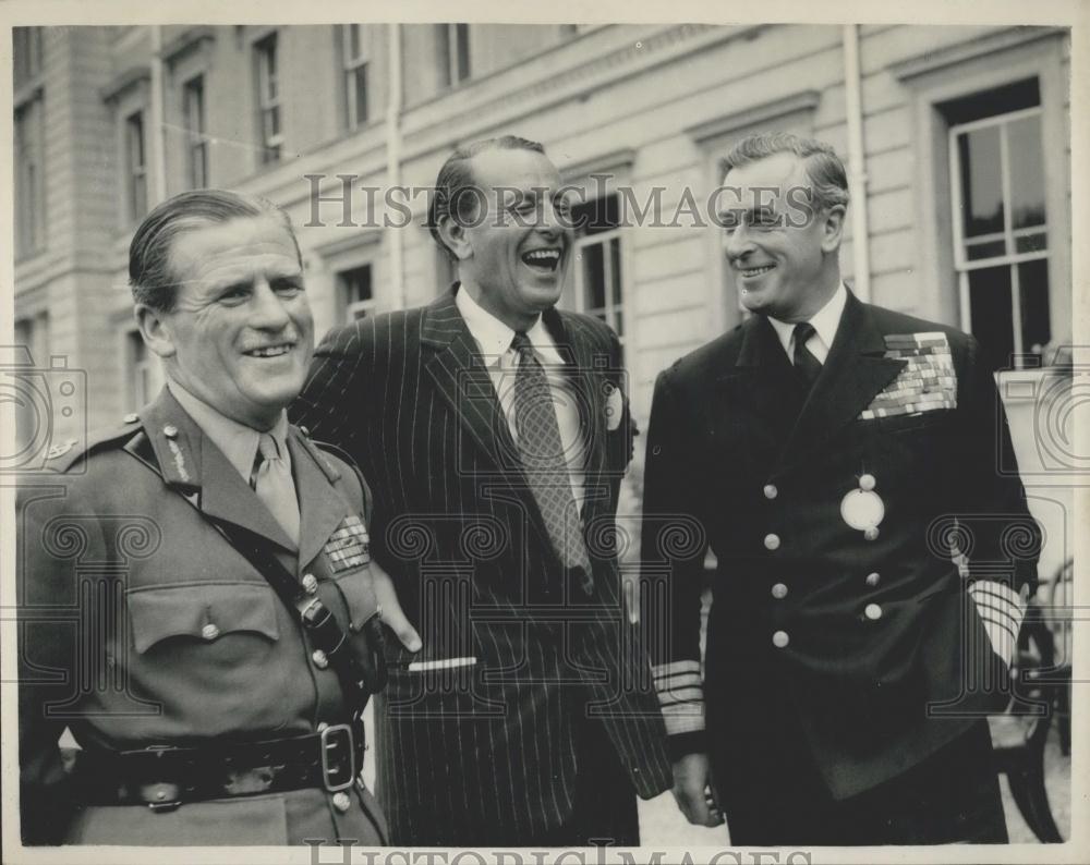 1955 Press Photo C.I.G.S. Conference at Canberley - Historic Images