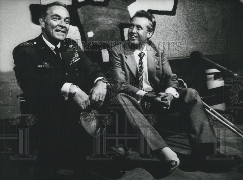 Press Photo General Alexander M Haig &amp; the Federal Minister of Defense Hans Apel - Historic Images