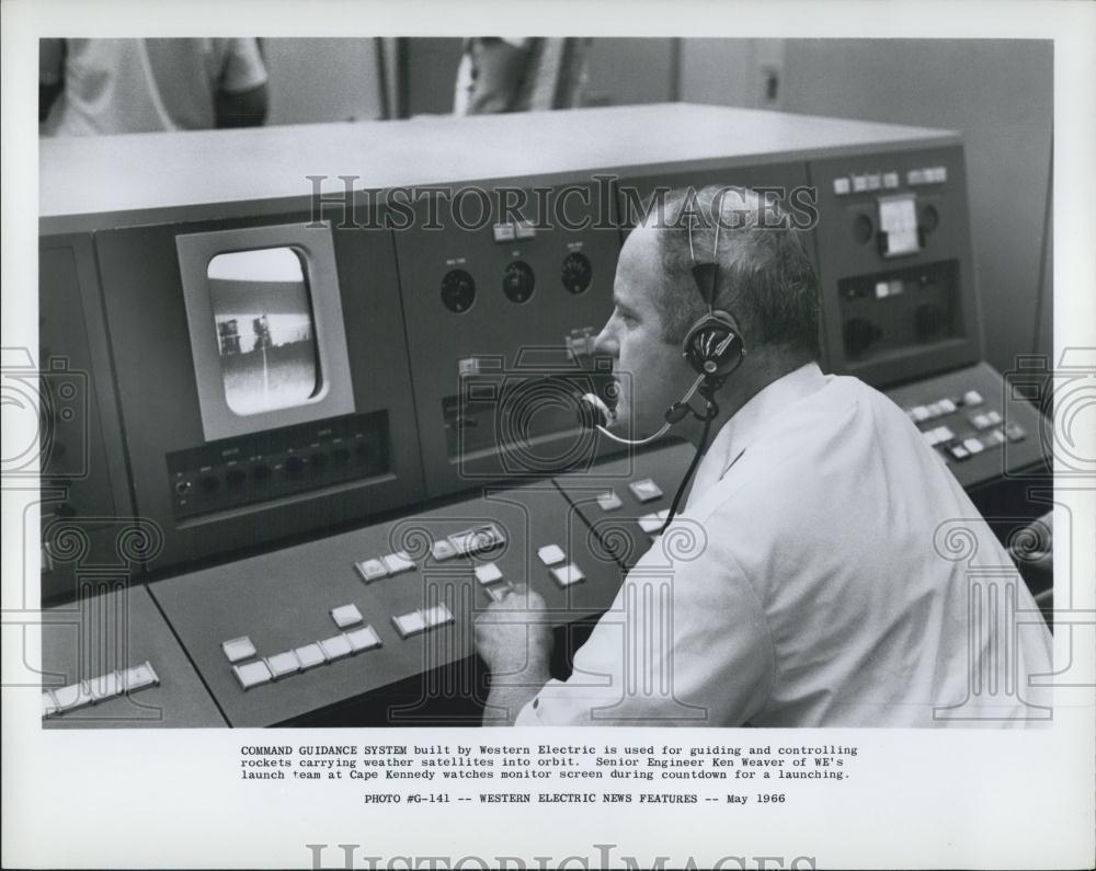 1966 Press Photo Command Rocket Guidance System, Western Electric, Ken Weaver - Historic Images