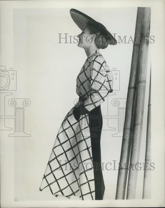 1953 Press Photo ''Happy Hypcrite'', designed by Digby Morton of London - Historic Images