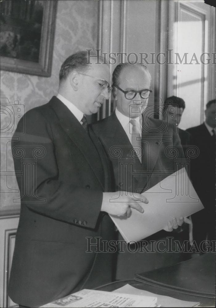 1956 Press Photo French Prime Minister,Guy Mollet and Edgar Faure - Historic Images