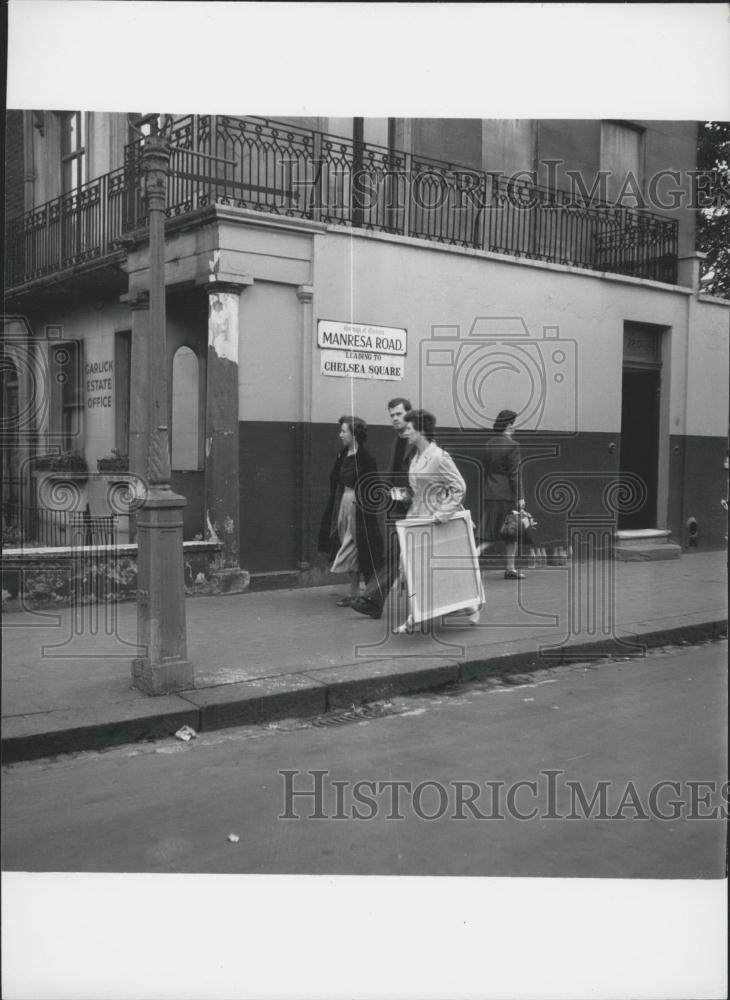 Press Photo Chelsea Square, Manresa Road - Historic Images