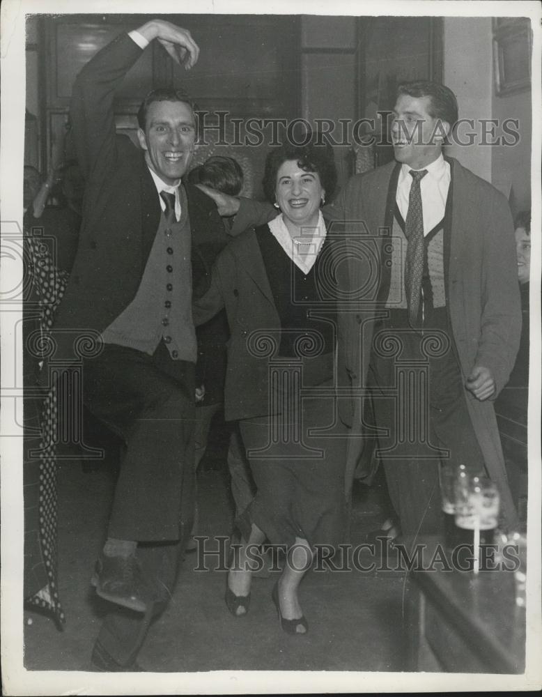 1956 Press Photo Three men who where wrongfully sen to prison say &quot;we sure polic - Historic Images