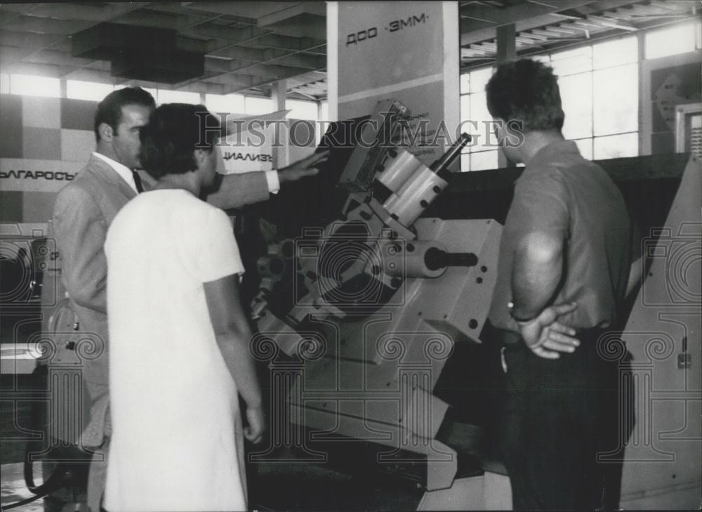 1969 Press Photo Revolving Lathe With Programmed Control At 25th Fair-Plovdiv - Historic Images