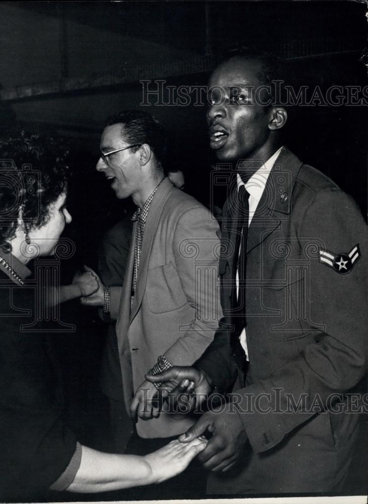 Press Photo once a week as the American club. London - Historic Images