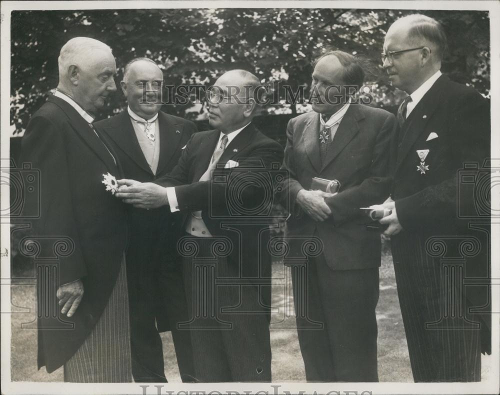 1959 Press Photo Japanese Ambassador Katsumi Ohno, Order of Merit, Rising Sun - Historic Images