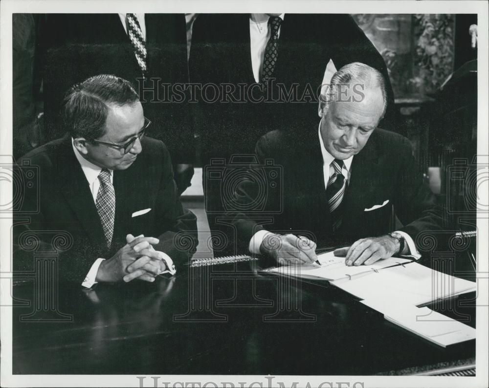 1971 Press Photo US Return Okinawa Under Japanese Sovereignty-Wm Rogers/Amb Japn - Historic Images