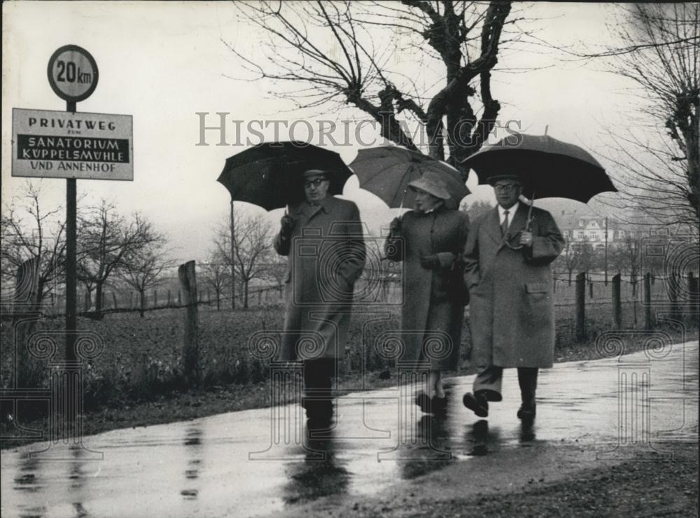 1956 Press Photo West German Social Democratic Party Boss Erich Ollenh - Historic Images
