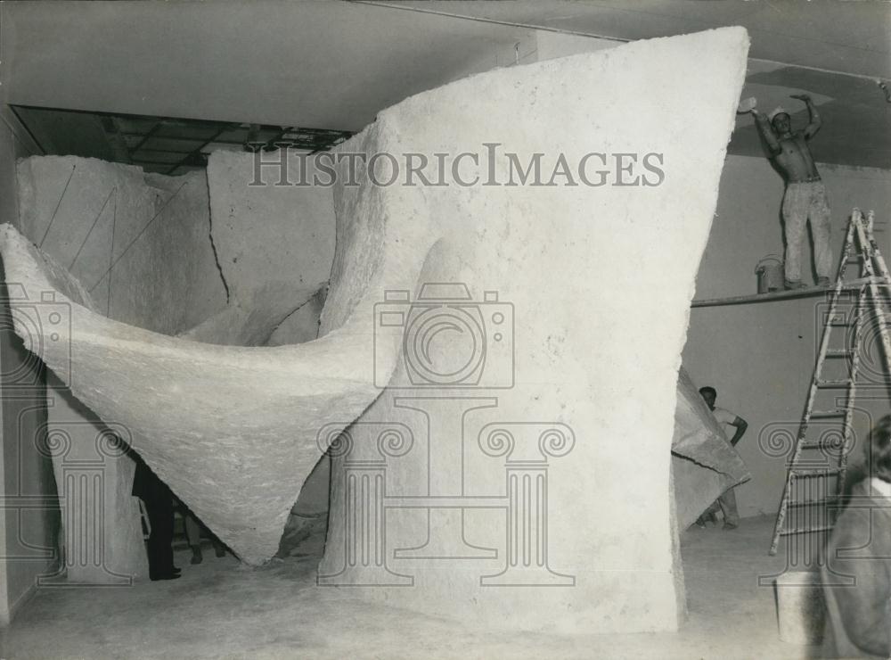 1961 Press Photo Chapel Of Tomorrow Sculpture In Puzzling Exhibit Paris - Historic Images