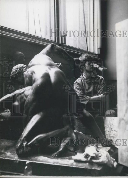 Press Photo Slade Student Anthony Slinn - Historic Images
