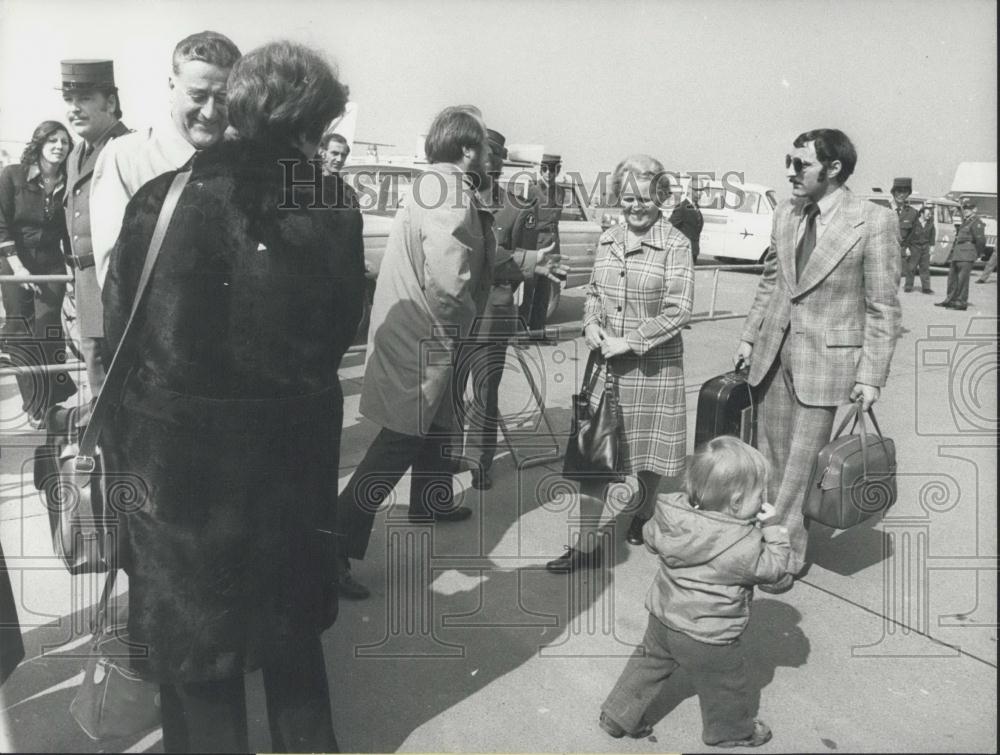 1974 Press Photo Author Alexcander Solshenitsyne and family - Historic Images