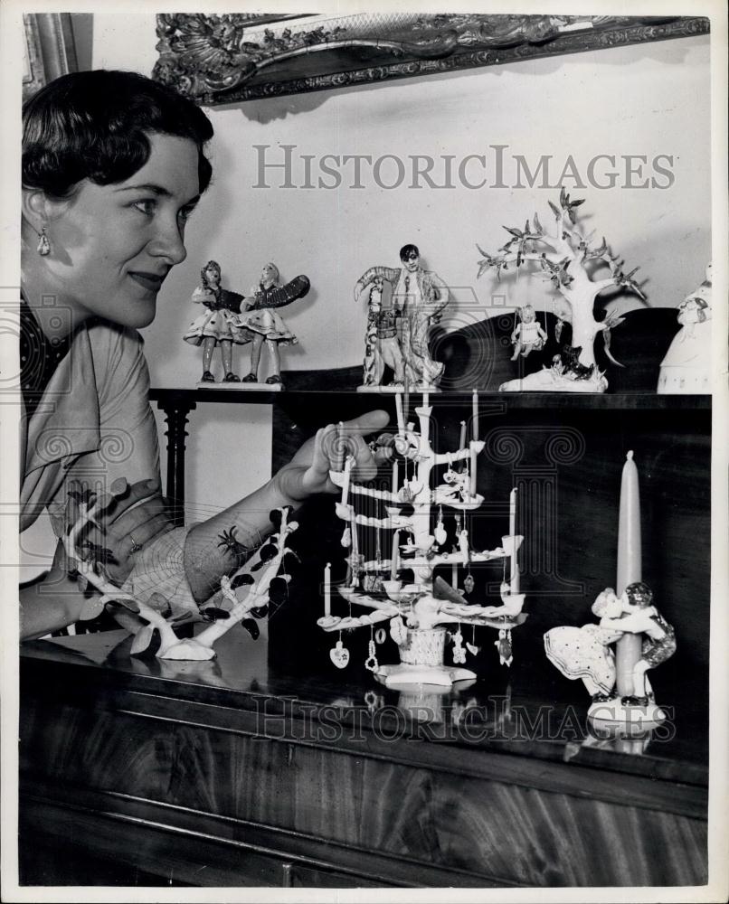 Press Photo Miss Vida Brock makes pottery - Historic Images