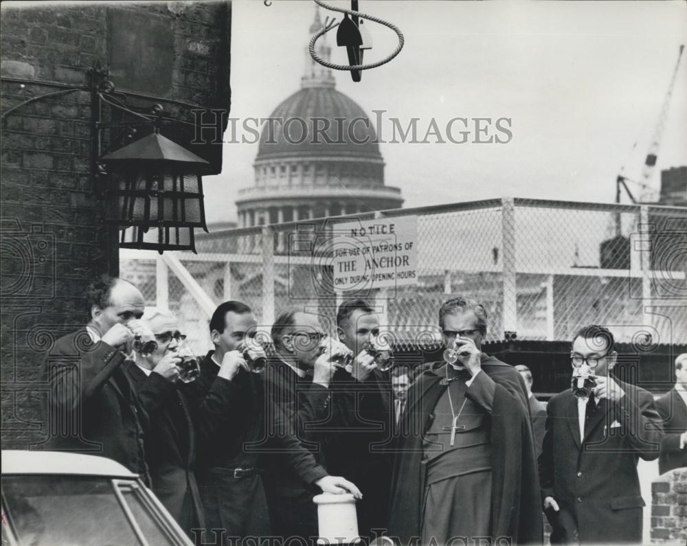 Press Photo Dr. Mervyn Stockwood &amp; new clergymen - Historic Images