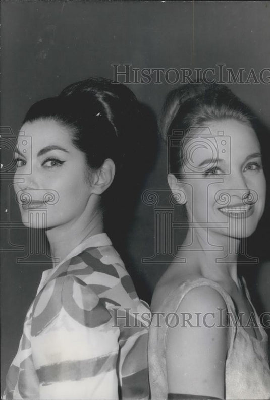 Press Photo Comedian Goerges Ulmer plays Figaro" For Kings Day Special" - Historic Images
