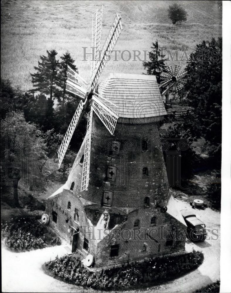 Press Photo Windmill Inn, Northern Poland - Historic Images