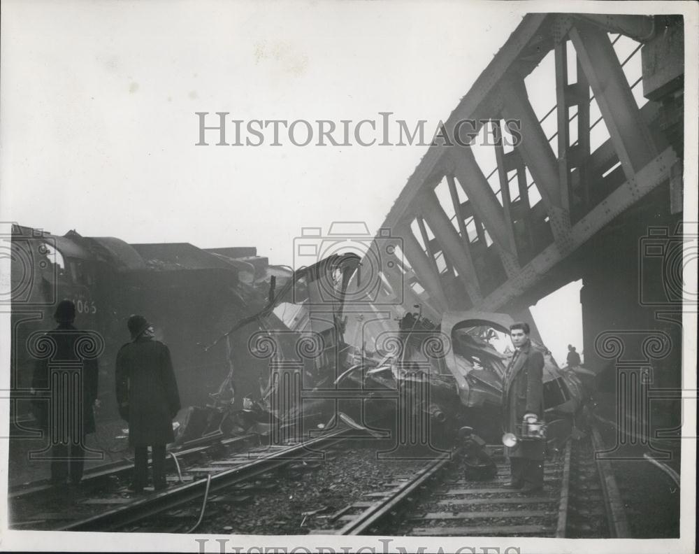 1957 Press Photo 61 Die and 200 Injured in the Lewisham Rail Disaster - Historic Images