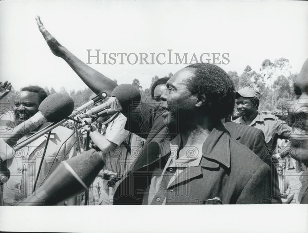 Press Photo Dr. Milton Obote, former Uganda Pres Addressing UPC Election Rally - Historic Images