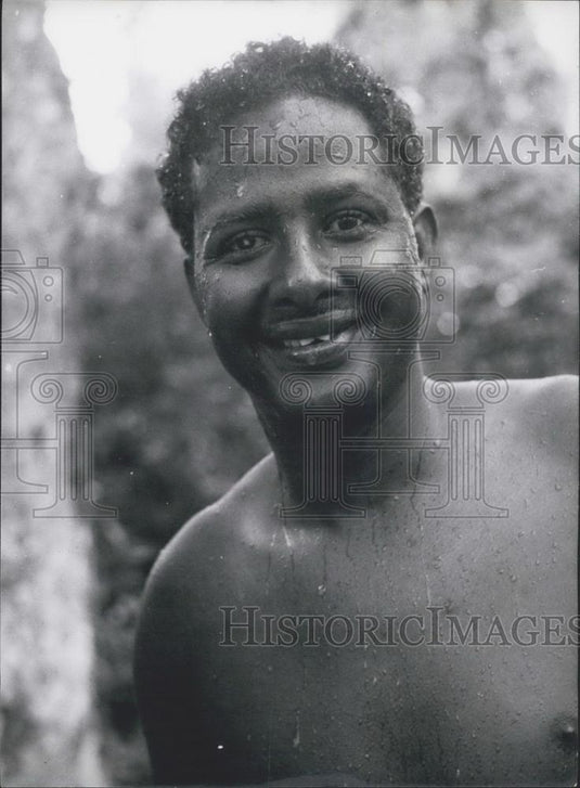 Press Photo Omar Samada - Historic Images