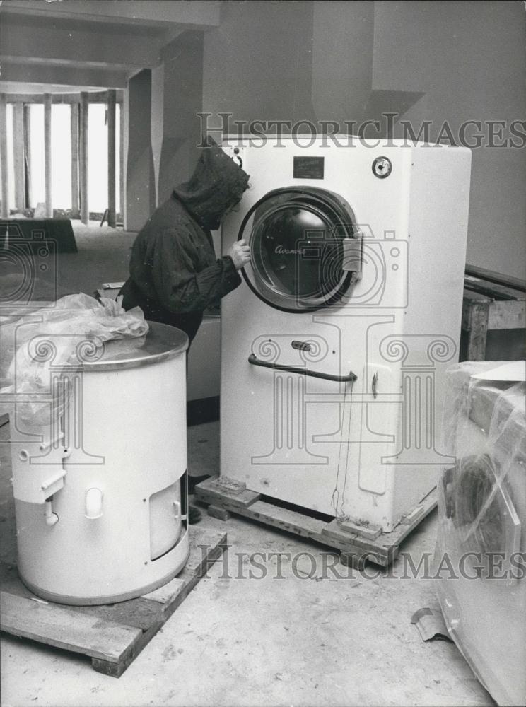 Press Photo Permanent Home For The Prinkashi Benedictine Monks-UK - Historic Images