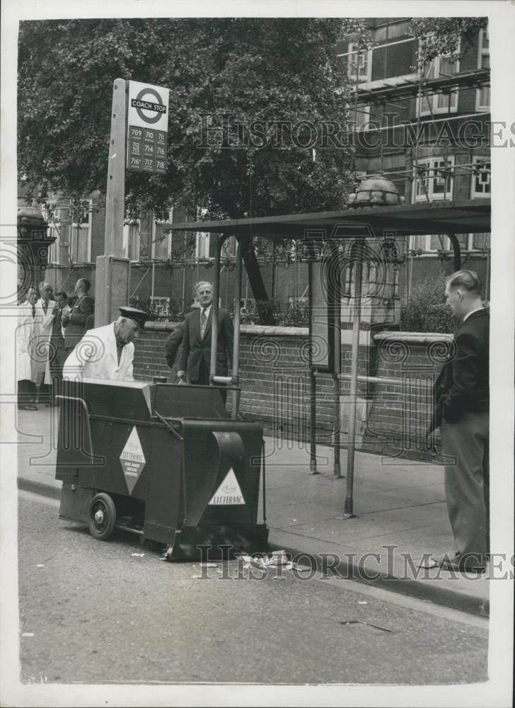 1959 Press Photo Street Cleaning Machine Demonstration Marylebone London - Historic Images