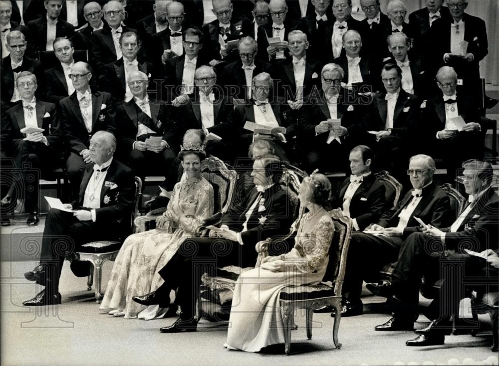 1977 Press Photo Nobel Prize Distribution in Stockholm Royal Family Present - Historic Images