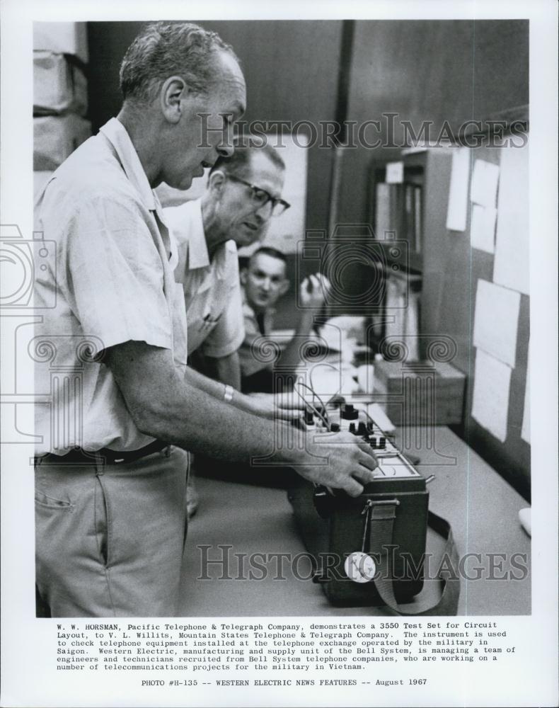 1967 Press Photo Telecommunications Research - Historic Images