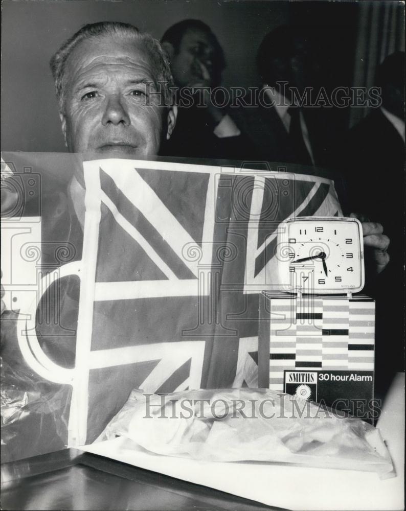 1973 Press Photo Scotland Yard Press Conference On Baker Street Bomb Evidence - Historic Images