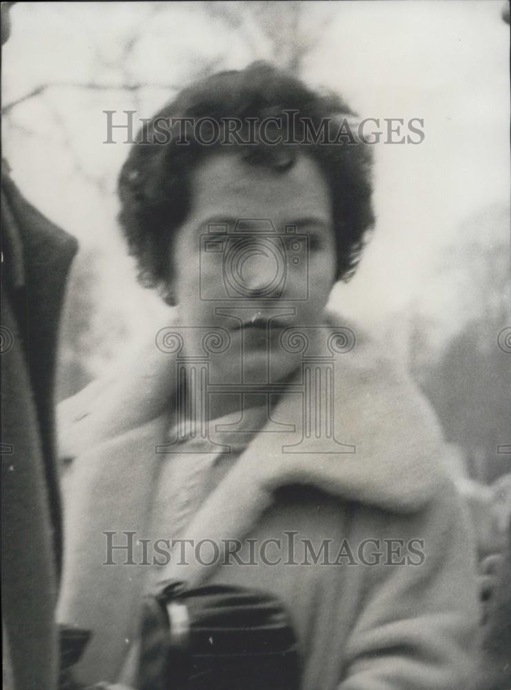 1960 Press Photo Attempted Theft, Christine Meazey - Historic Images