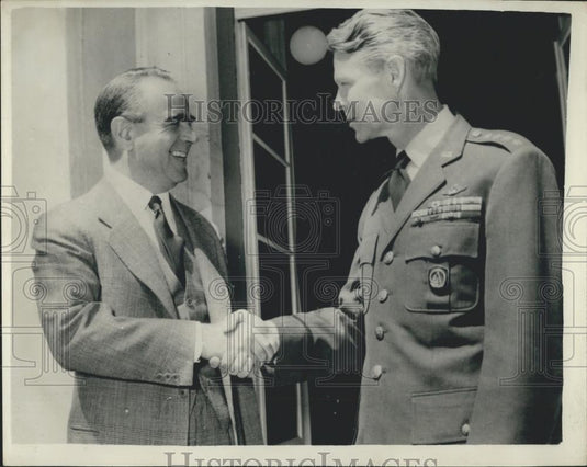 1957 Press Photo NATO Chief in Athens - Historic Images